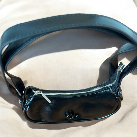 Luxe Crescent