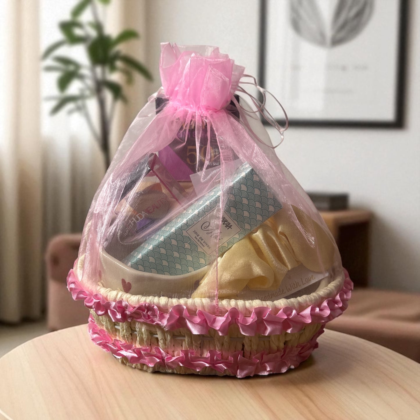 🌸 Heartfelt Hues Hamper